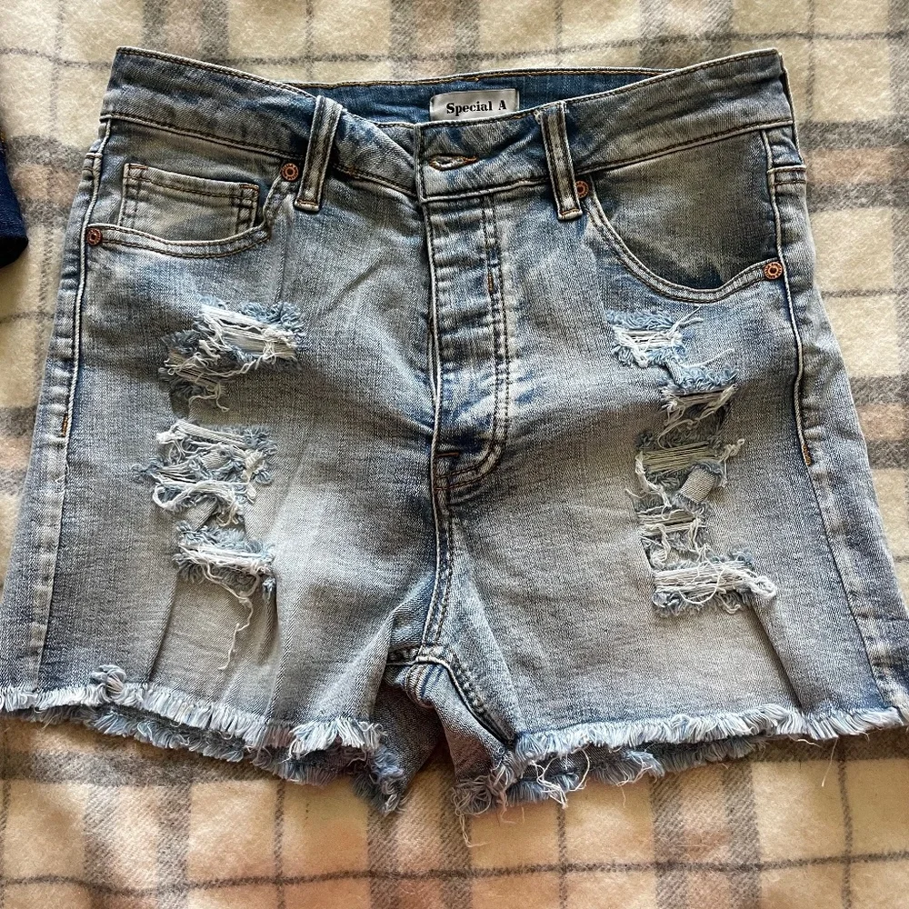 Jean shorts - Picture 1 of 3